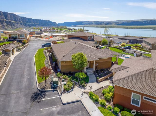 9116 Red Hawk Lane NW, Quincy, WA 98848