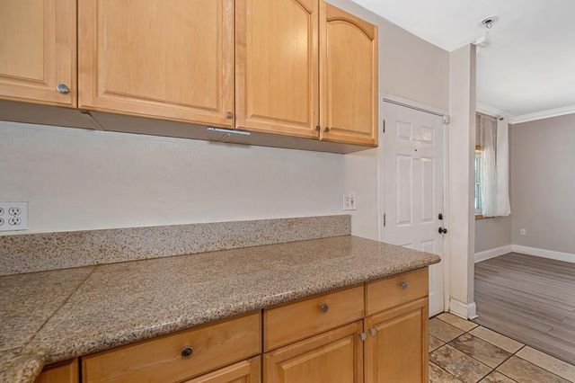2224 17th St, Sacramento, CA 95818