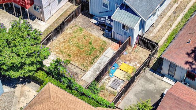 2224 17th St, Sacramento, CA 95818