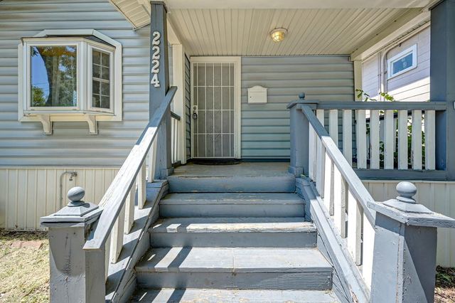 2224 17th St, Sacramento, CA 95818