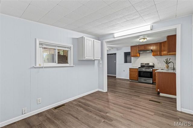 1135 Kostka Lane, Florissant, MO 63031