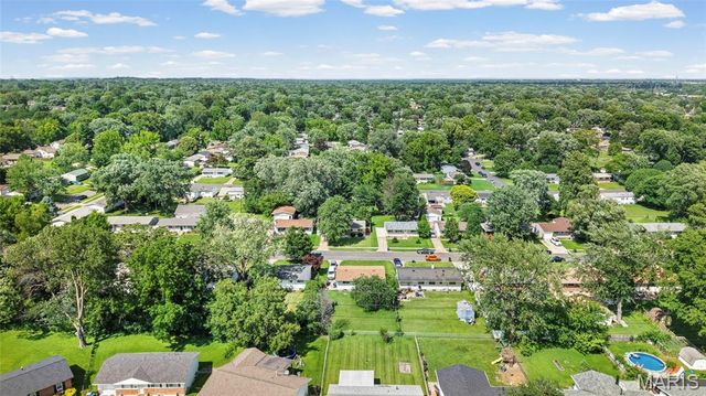 1135 Kostka Lane, Florissant, MO 63031