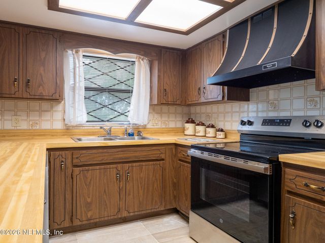 121 SERENA Circle, Melrose, FL 32666