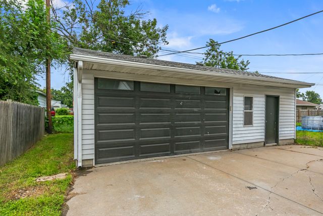 1318 LINDWOOD Drive, Carter Lake, IA 51510