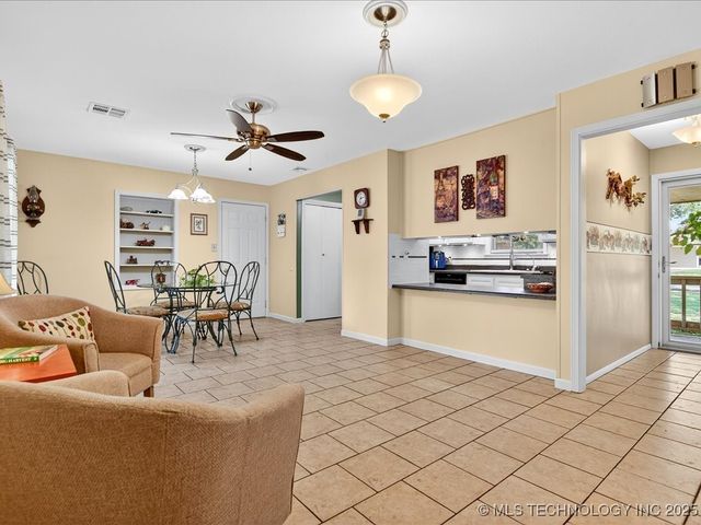 1801 Arbor Drive, Bartlesville, OK 74006