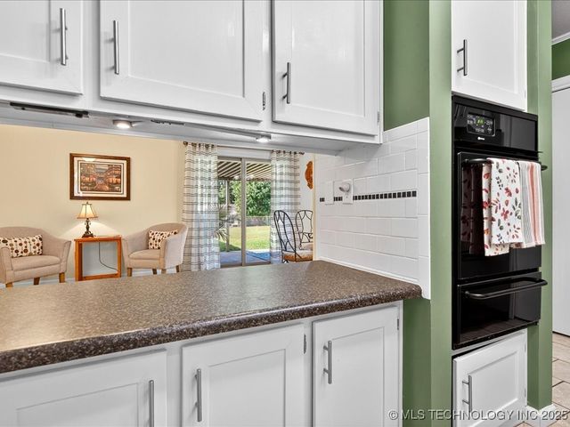 1801 Arbor Drive, Bartlesville, OK 74006