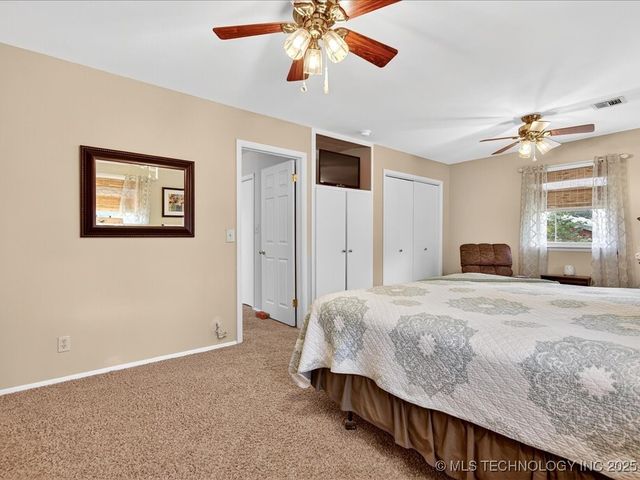 1801 Arbor Drive, Bartlesville, OK 74006