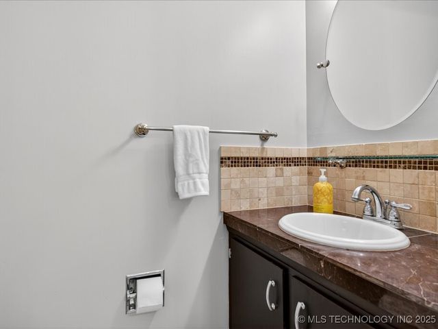 1801 Arbor Drive, Bartlesville, OK 74006