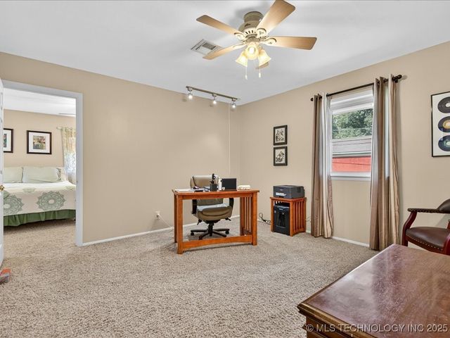 1801 Arbor Drive, Bartlesville, OK 74006