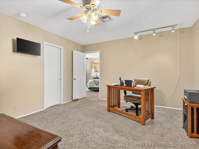 1801 Arbor Drive, Bartlesville, OK 74006