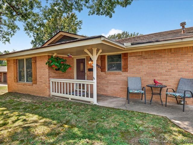 1801 Arbor Drive, Bartlesville, OK 74006