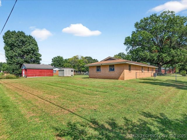 1801 Arbor Drive, Bartlesville, OK 74006