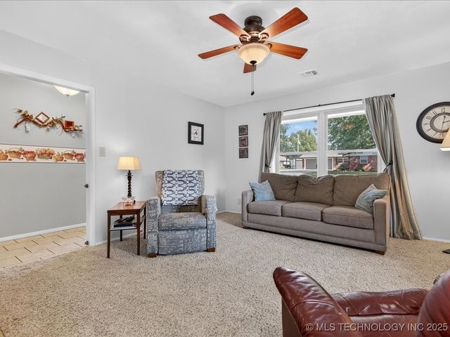 1801 Arbor Drive, Bartlesville, OK 74006