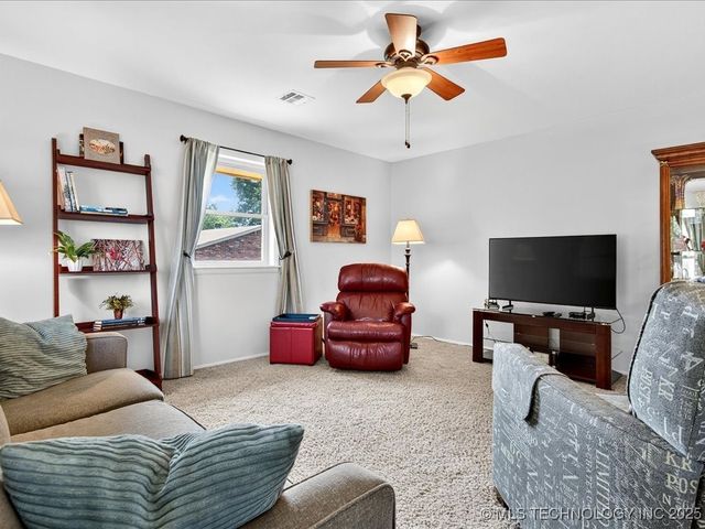 1801 Arbor Drive, Bartlesville, OK 74006