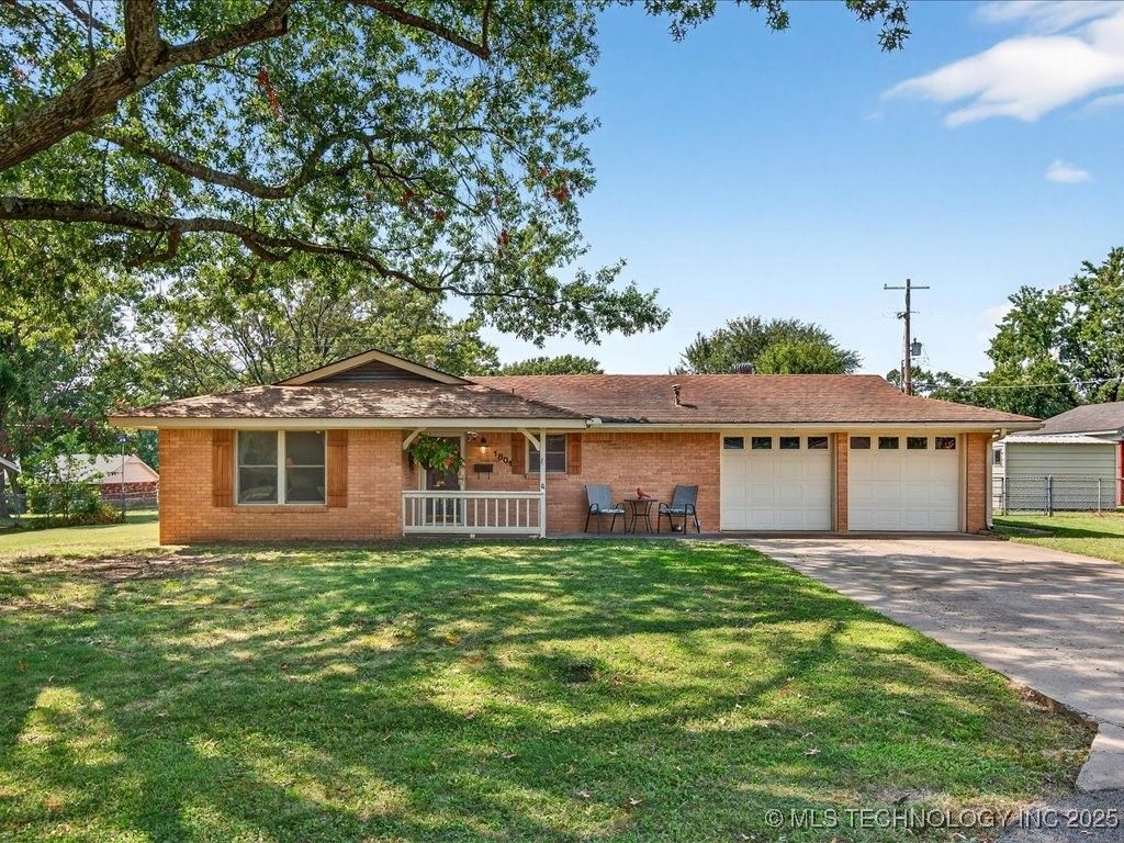 1801 Arbor Drive, Bartlesville, OK 74006