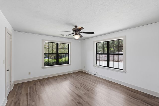 511 W Val Verde Street, Brenham, TX 77833