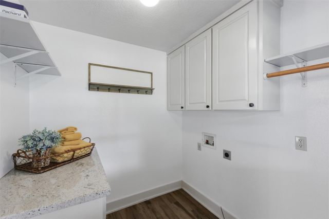 511 W Val Verde Street, Brenham, TX 77833