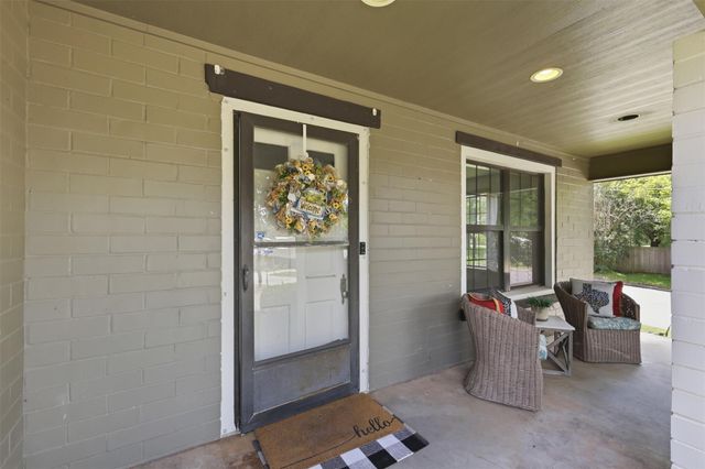 511 W Val Verde Street, Brenham, TX 77833