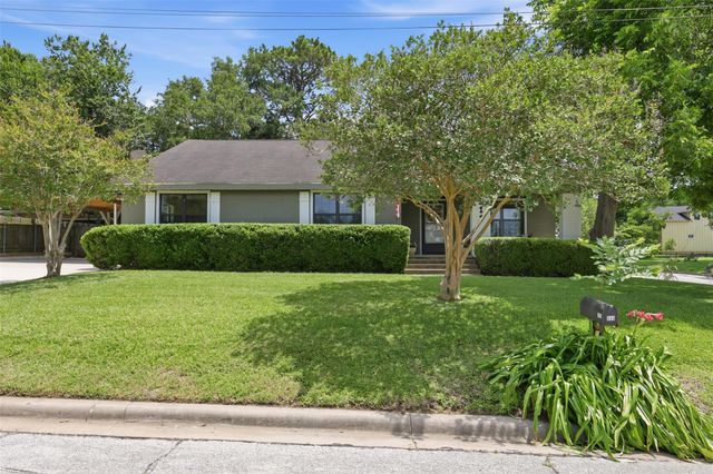 511 W Val Verde Street, Brenham, TX 77833