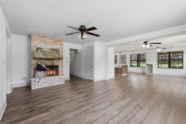 511 W Val Verde Street, Brenham, TX 77833