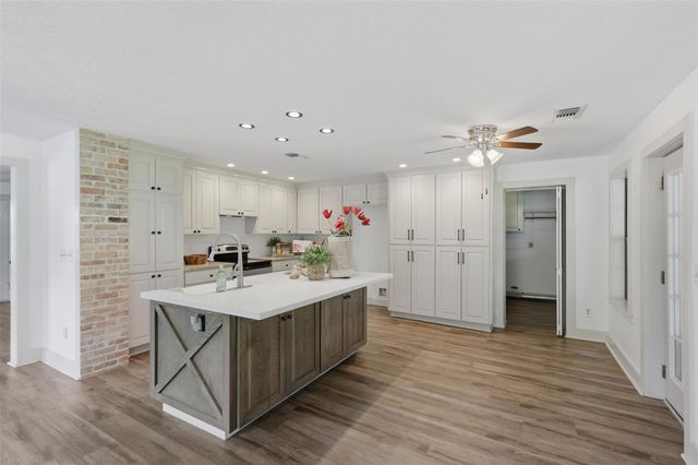 511 W Val Verde Street, Brenham, TX 77833