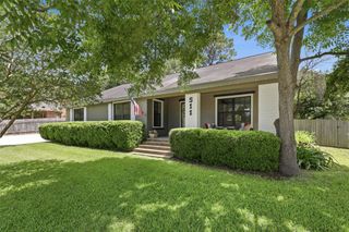 511 W Val Verde Street, Brenham, TX 77833