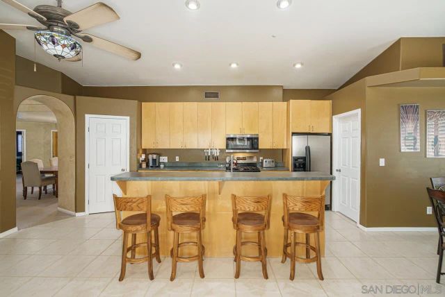 26152 Bellemore Dr, Ramona, CA 92065