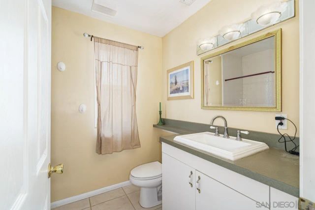 26152 Bellemore Dr, Ramona, CA 92065