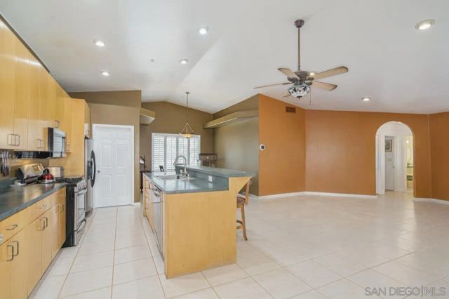 26152 Bellemore Dr, Ramona, CA 92065