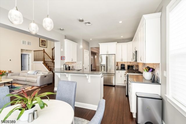 43 Kline Rd, Hillsborough Twp., NJ 08844