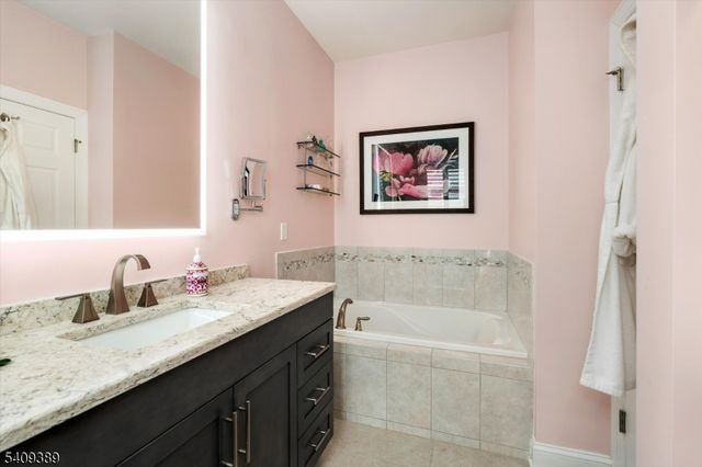 43 Kline Rd, Hillsborough Twp., NJ 08844