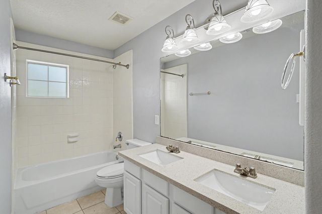 2419 Spoonbill Drive, League City, TX 77573