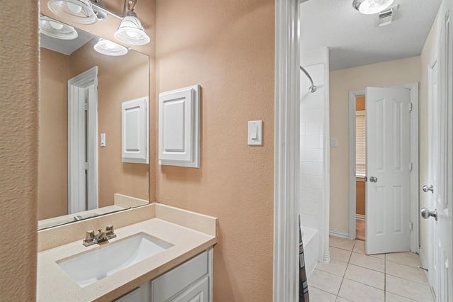 2419 Spoonbill Drive, League City, TX 77573