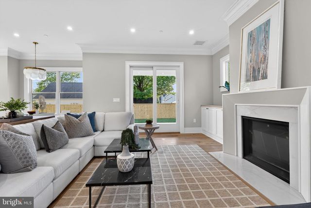 8722 EWING DR, Bethesda, MD 20817