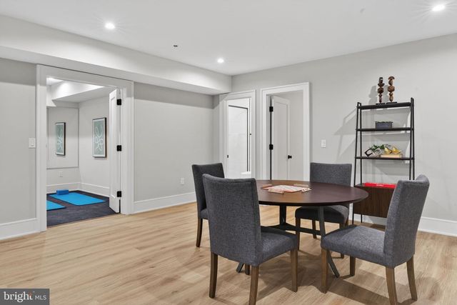8722 EWING DR, Bethesda, MD 20817