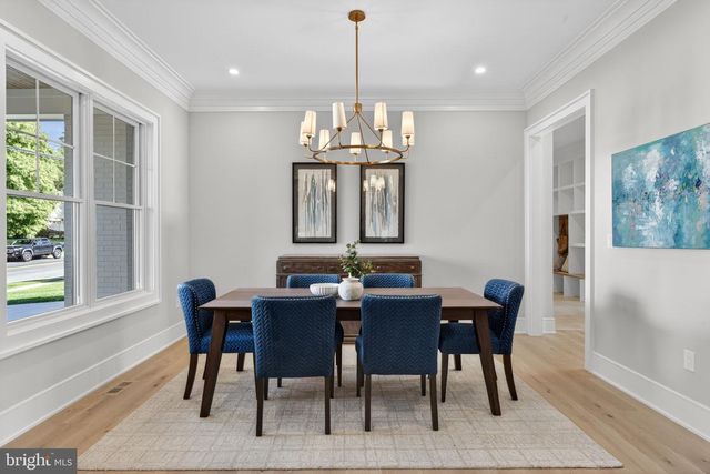 8722 EWING DR, Bethesda, MD 20817