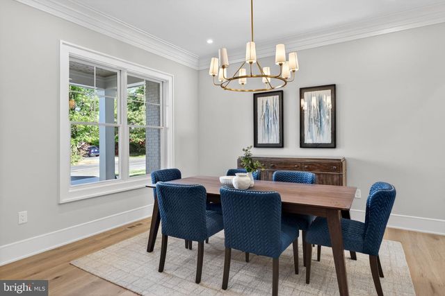 8722 EWING DR, Bethesda, MD 20817