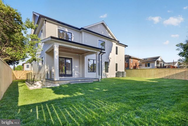 8722 EWING DR, Bethesda, MD 20817