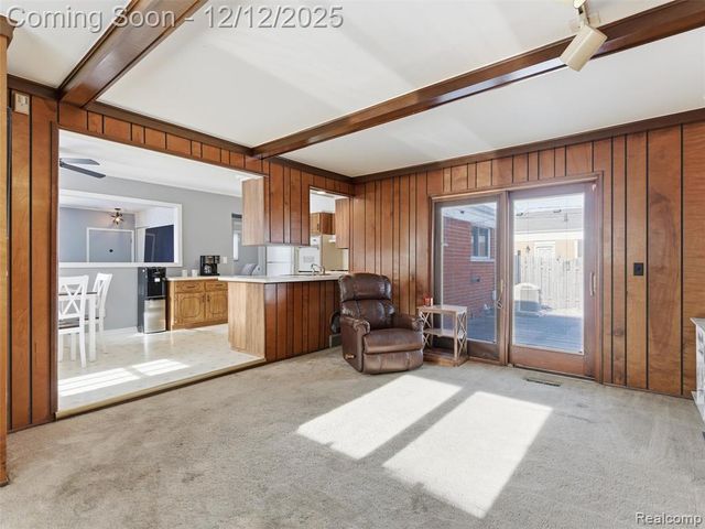 25300 Loretta Avenue, Warren, MI 48091