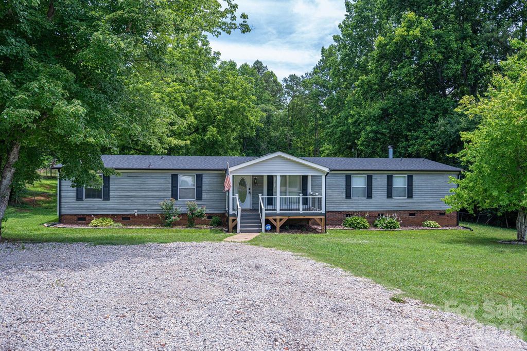 1002 Kiser Road, Bessemer City, NC 28016