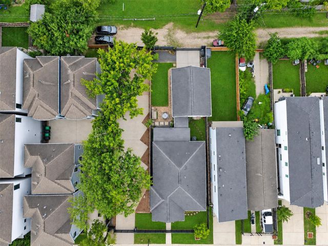 829 W 19th Street, Houston, TX 77008