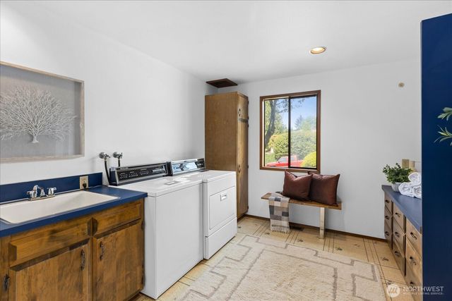 409 NW 162nd Street, Shoreline, WA 98177
