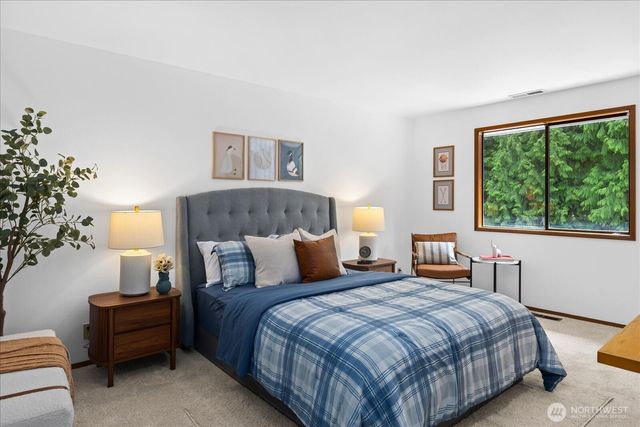 409 NW 162nd Street, Shoreline, WA 98177
