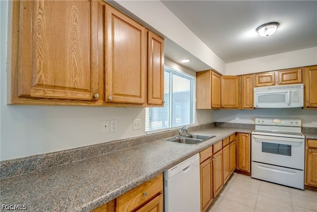 1315 SE 33rd TER, Cape Coral, FL 33904