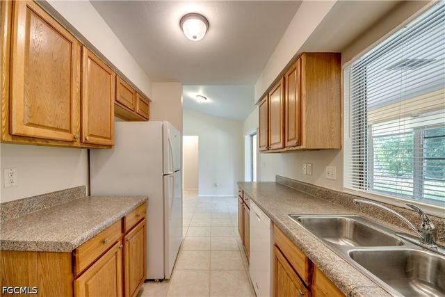 1315 SE 33rd TER, Cape Coral, FL 33904