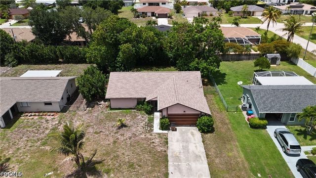 1315 SE 33rd TER, Cape Coral, FL 33904