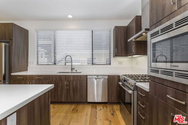 1427 Waterloo Street, Los Angeles, CA 90026