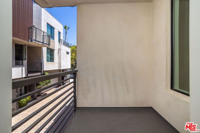 1427 Waterloo Street, Los Angeles, CA 90026