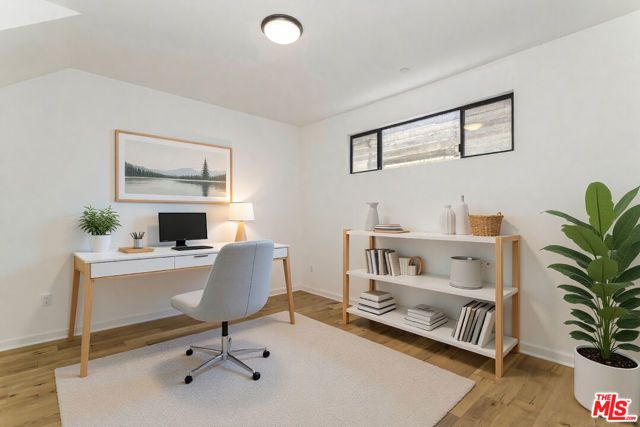 1427 Waterloo Street, Los Angeles, CA 90026