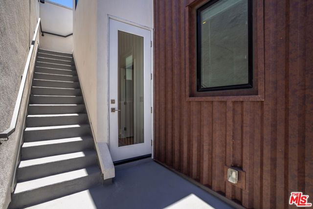 1427 Waterloo Street, Los Angeles, CA 90026